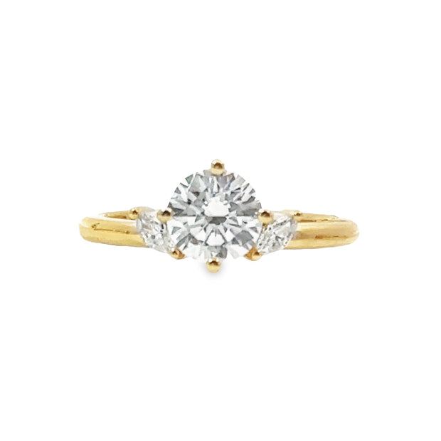 Padis Classique Three Stone Engagement Ring
