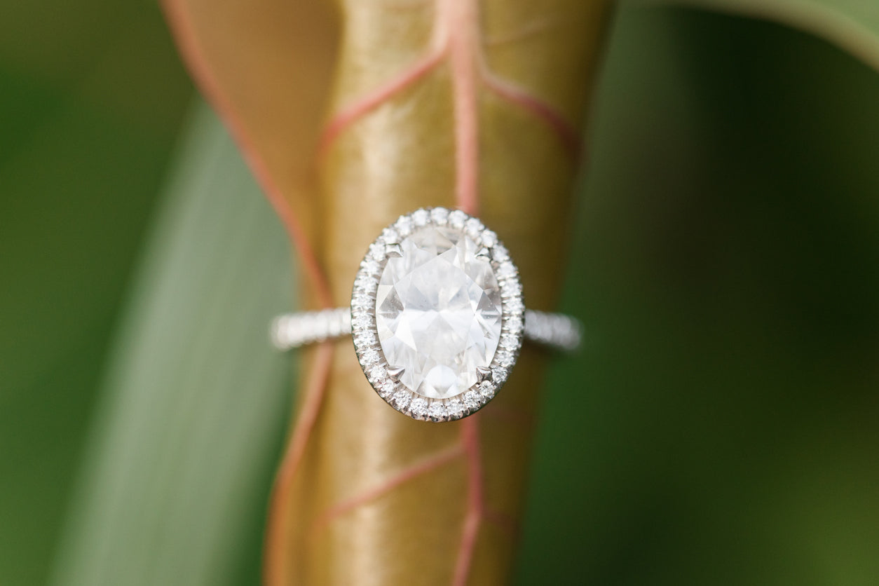 Katriane - Vintage Inspired 14K White Gold Oval Halo Diamond Engagemen –  Everett Jewelry