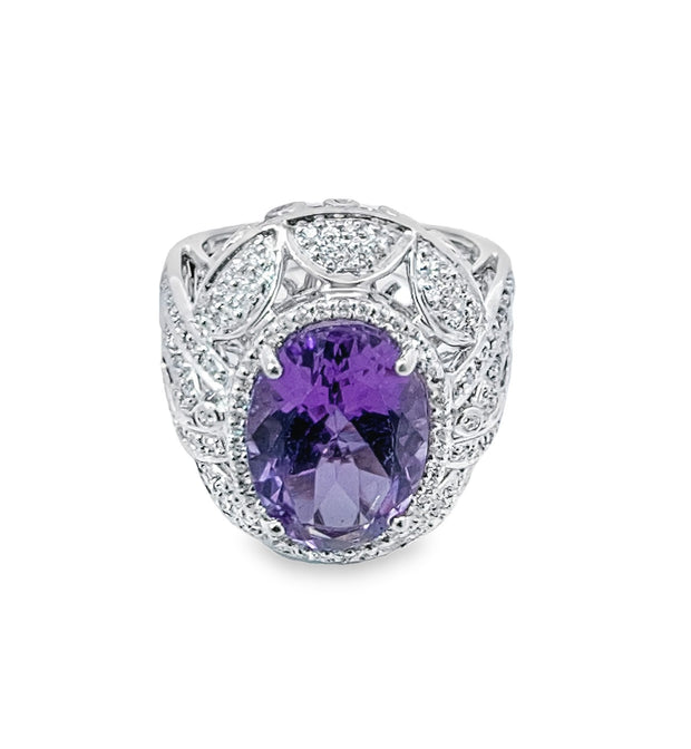 White Gold Oval Amethyst and Diamond Fashion Ring