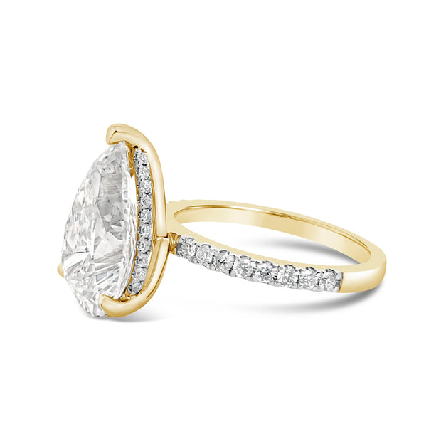 Yellow Gold Pear Shape Diamond Engagement Ring