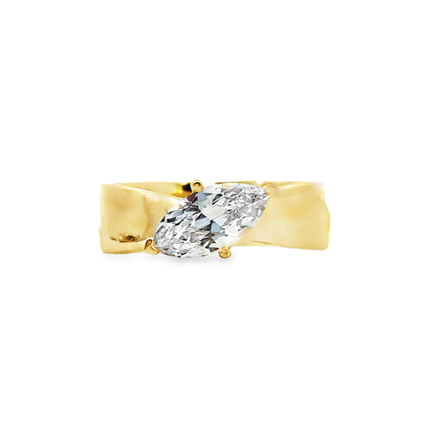 Padis Classique Solitaire Engagement Ring